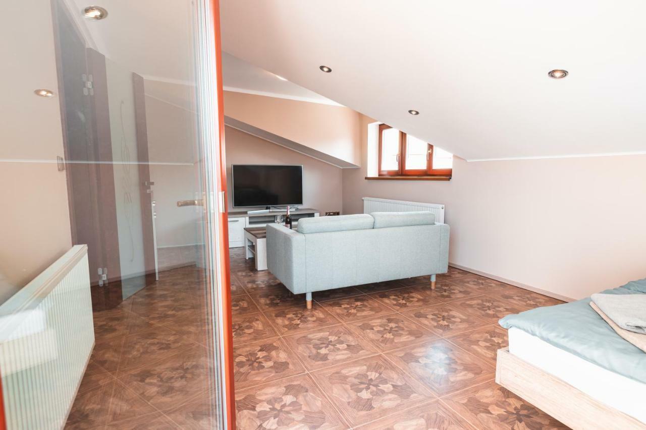 Point Flat, Beautiful View From Terrace To Prague Castle Apartment Exterior photo
