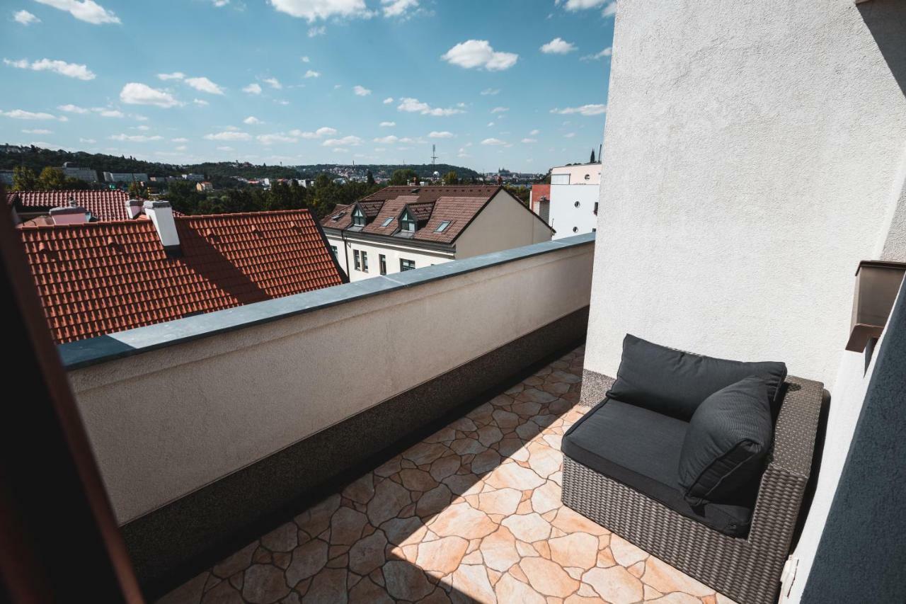 Point Flat, Beautiful View From Terrace To Prague Castle Apartment Exterior photo